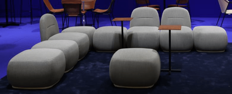 Sofa grijze poefs - David design - DOT Orange design